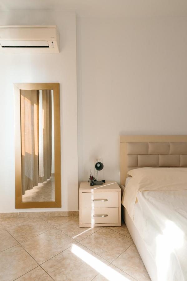 Rs Place 1-Bedroom Apartment Tirana Buitenkant foto