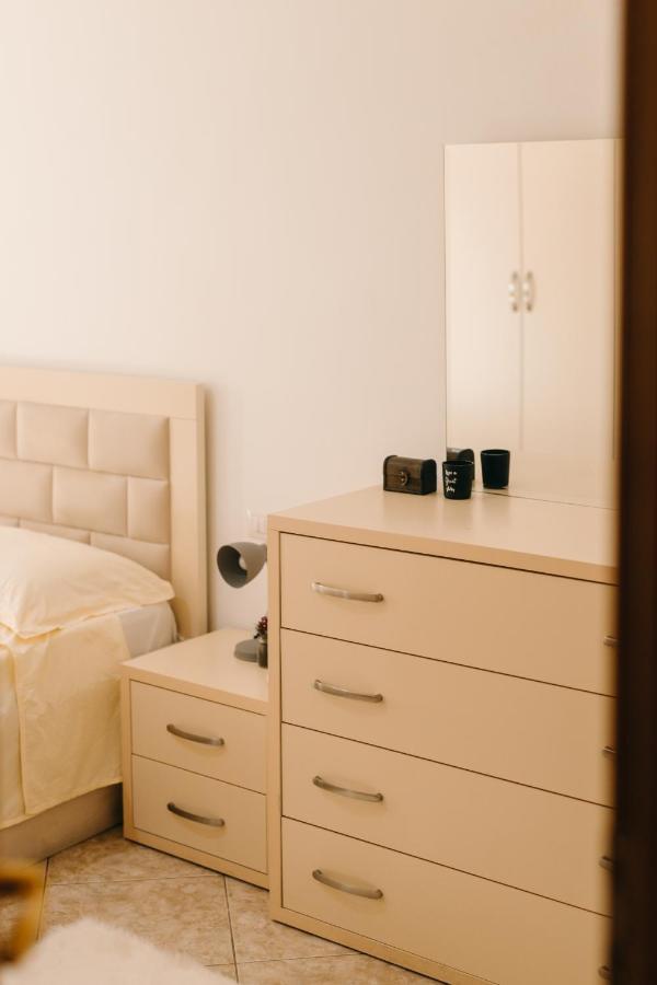 Rs Place 1-Bedroom Apartment Tirana Buitenkant foto