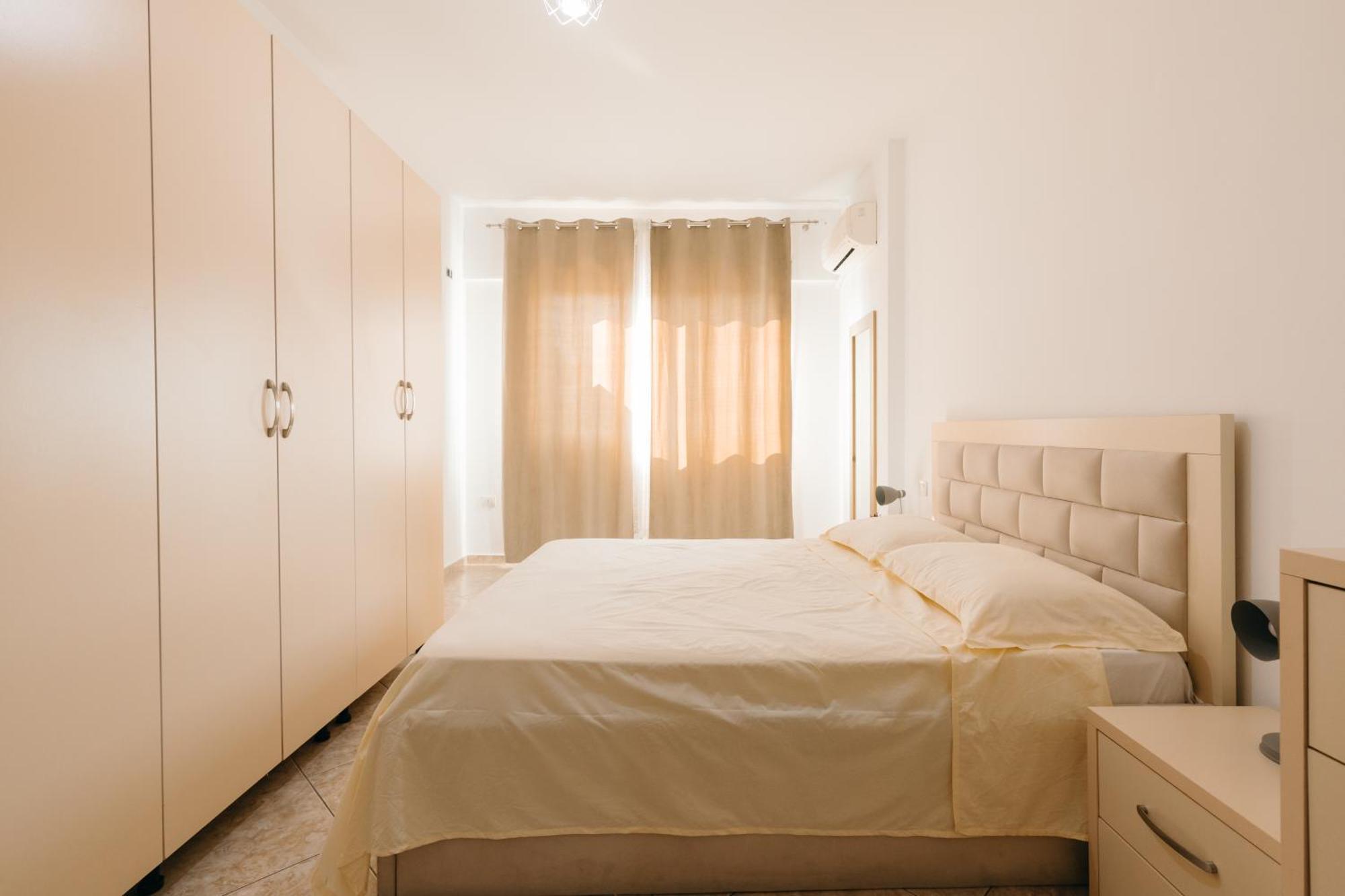 Rs Place 1-Bedroom Apartment Tirana Buitenkant foto